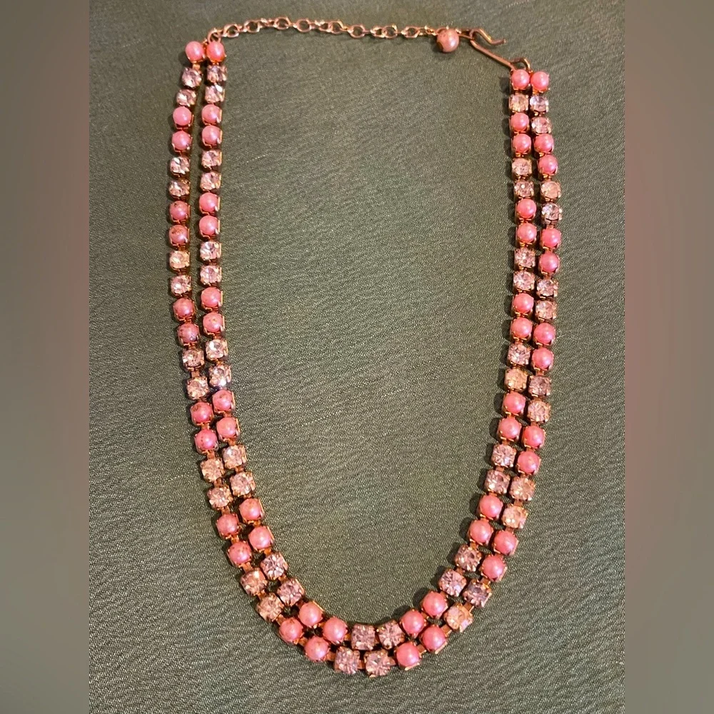 Pink pearl and rhinestone choker - Picture 2 of 3